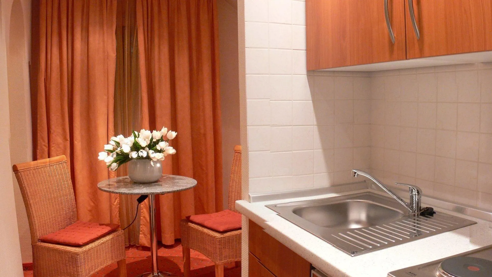 Hetzel Hotel Estugarda 4*,